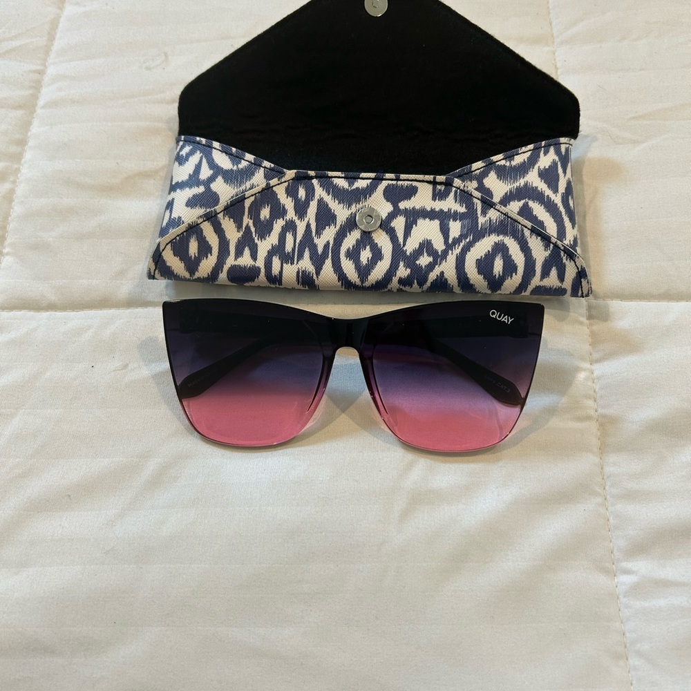 Quay Australia Black and Pink Sunglasses
